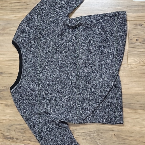 Fabletics Black White Marled Overlap Trim Sweatershirt - Picture 8 of 9